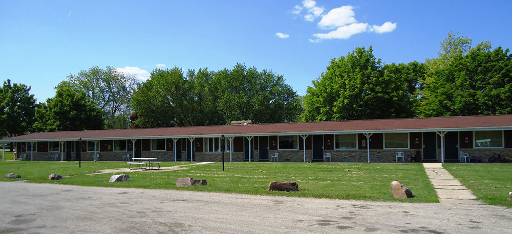 Spinning Wheel Motel Baraboo Εξωτερικό φωτογραφία